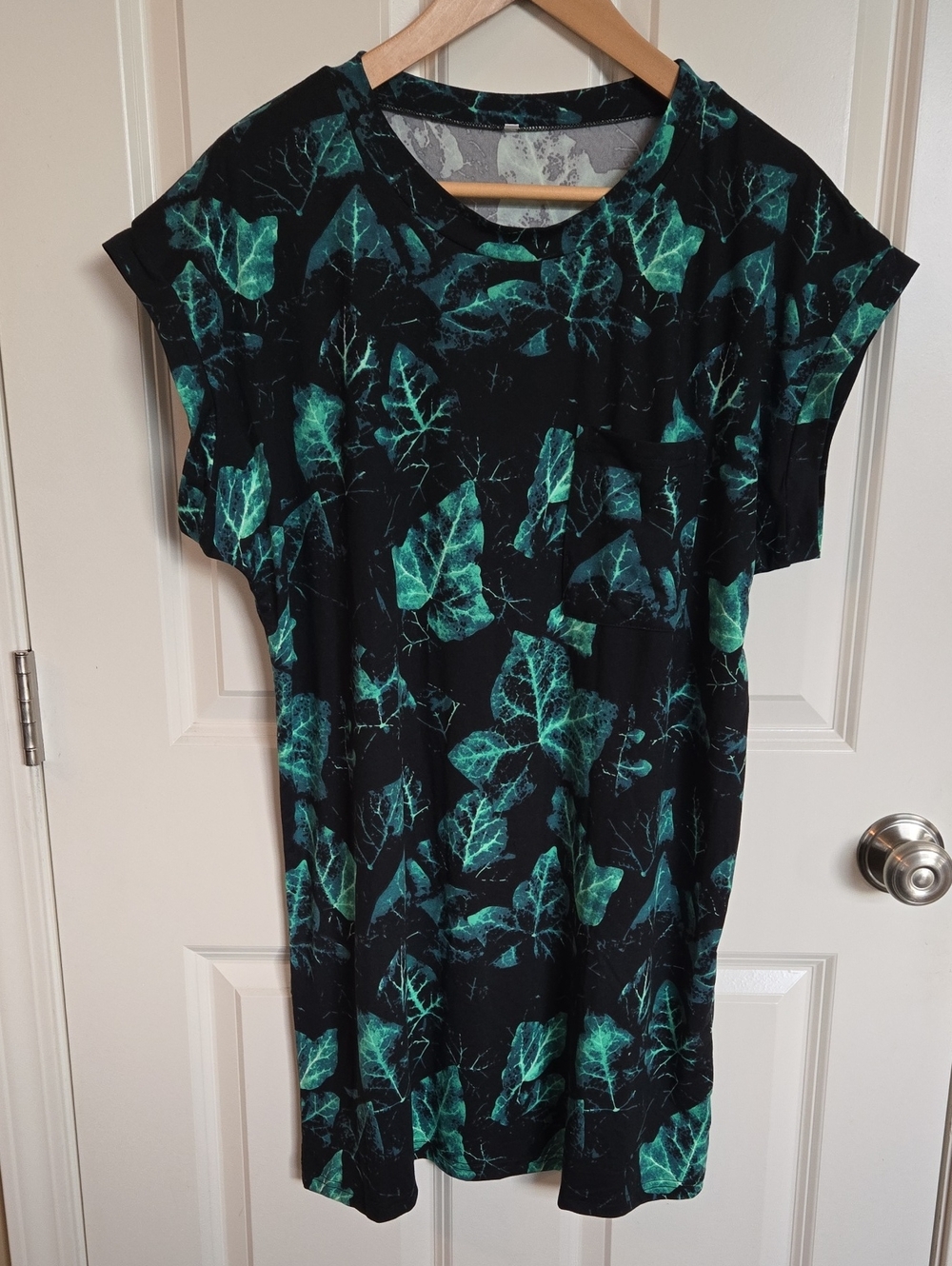 Pajamas For Women Black & Teal Leaf Print